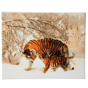 CAK-A43: "Winter Tigers" Framed Crystal Art Kit, 40 x 50cm